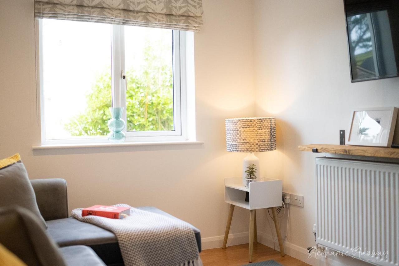 The Lookout, Modern Home From Home, Sleeps 5, With Private Parking & Outside Terrace St Ives Exteriör bild