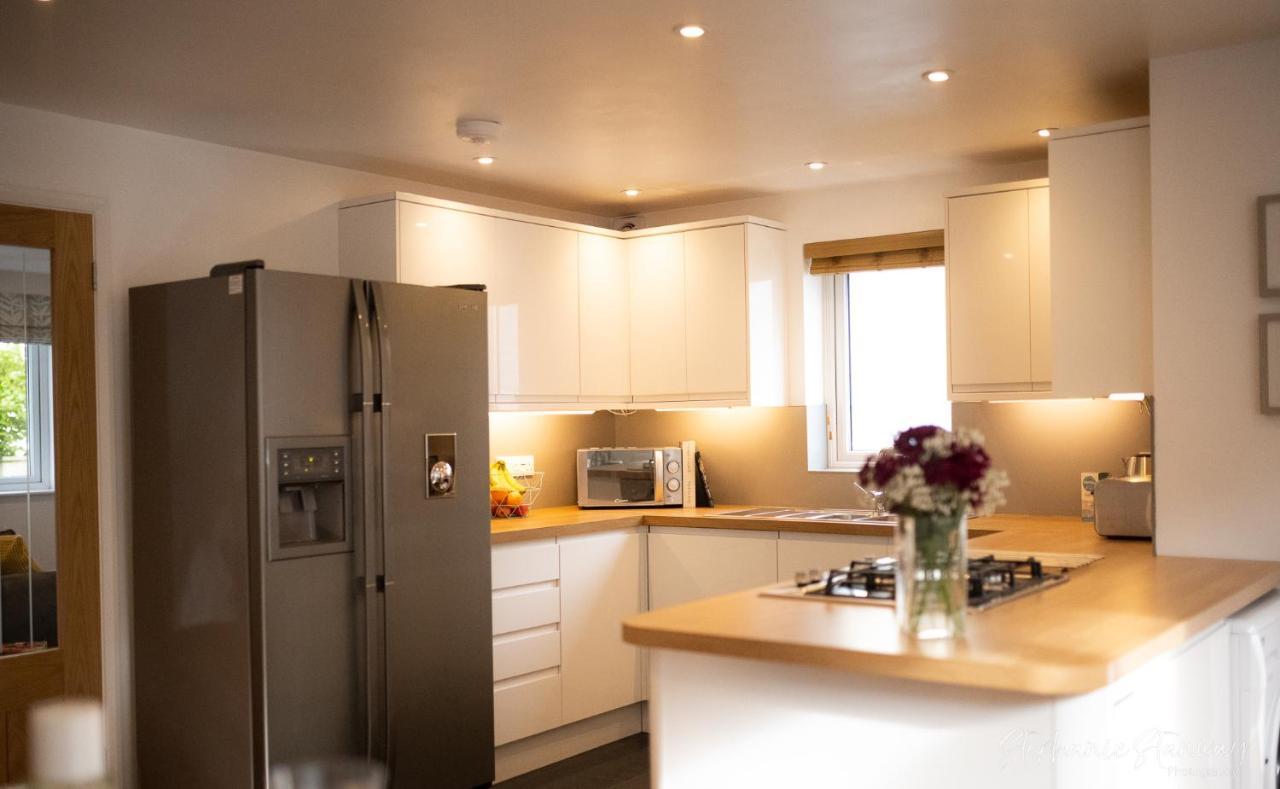 The Lookout, Modern Home From Home, Sleeps 5, With Private Parking & Outside Terrace St Ives Exteriör bild