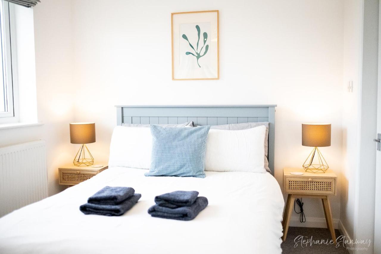 The Lookout, Modern Home From Home, Sleeps 5, With Private Parking & Outside Terrace St Ives Exteriör bild