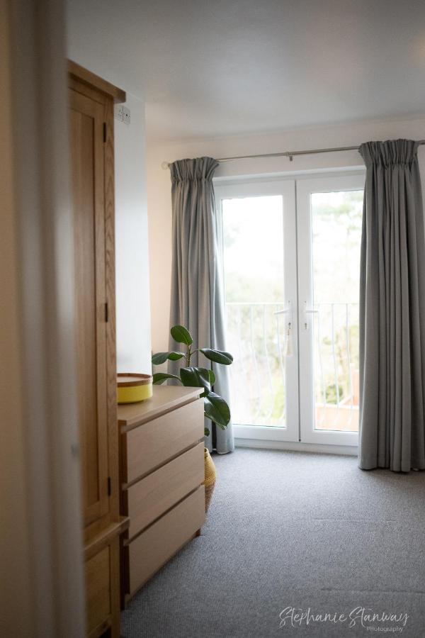 The Lookout, Modern Home From Home, Sleeps 5, With Private Parking & Outside Terrace St Ives Exteriör bild