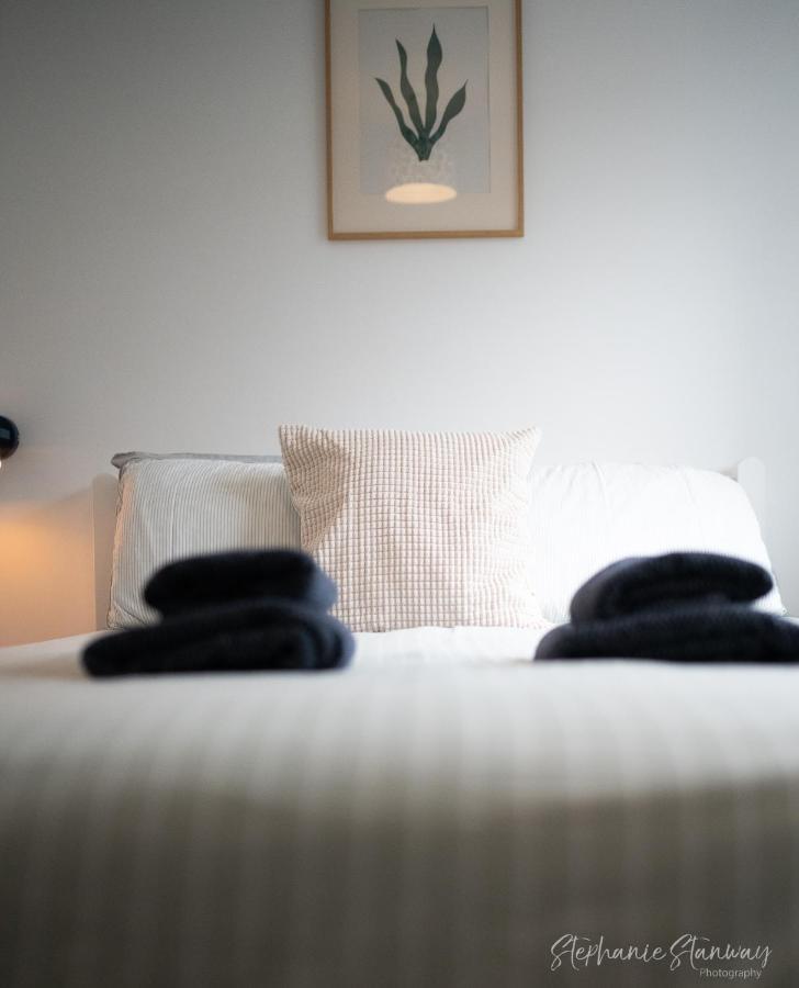 The Lookout, Modern Home From Home, Sleeps 5, With Private Parking & Outside Terrace St Ives Exteriör bild